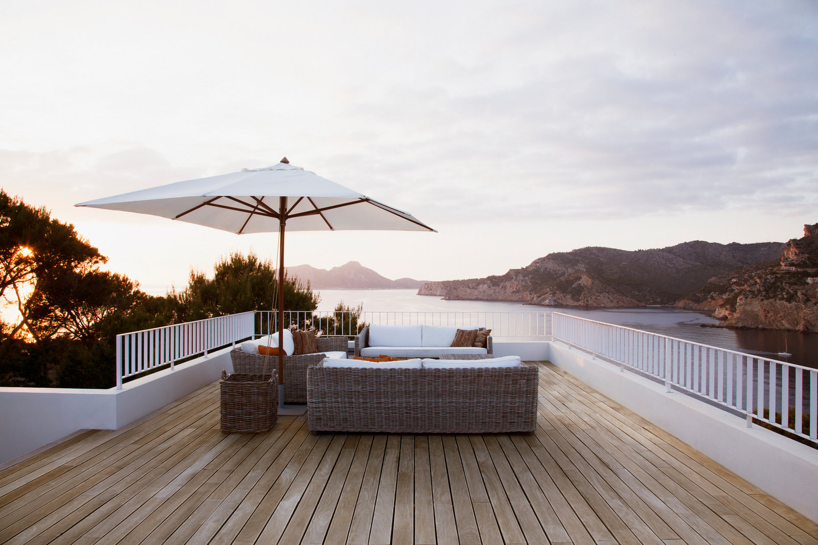 Decks in Garden City by Eagle Concrete and Landscape